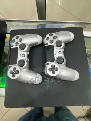 Playstation 4 Slim