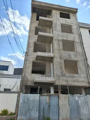 8bdrm Villa in Bole for sale