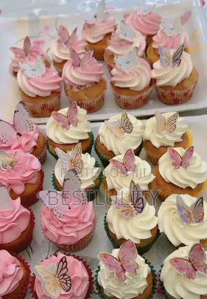 Graduation Cake and Cupcake Fresh and Tasty