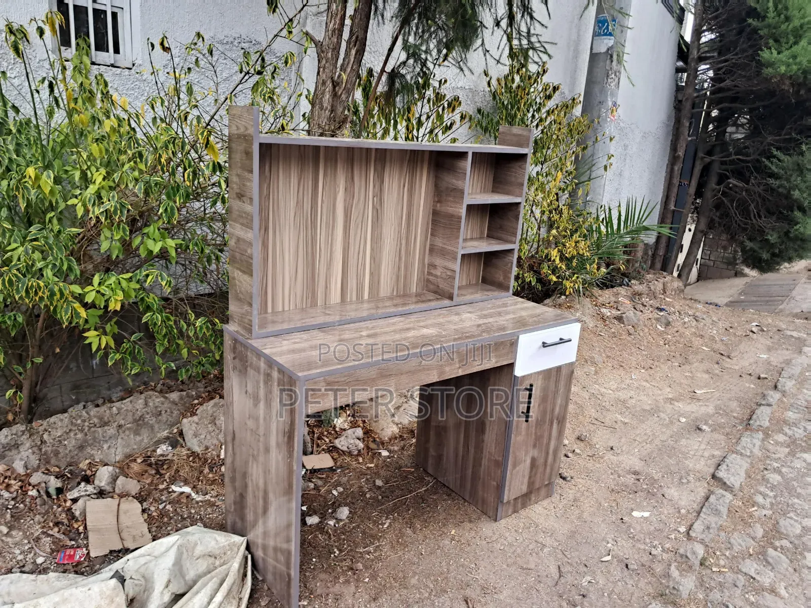 Modern Study Table