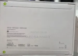 New Laptop Apple MacBook Air 2024 M3 13-Inch 16GB Apple M4 SSD 256GB