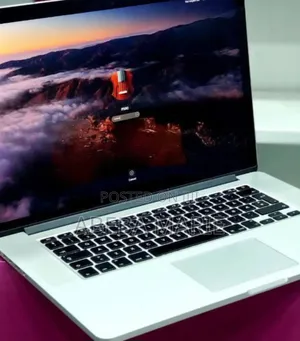 New Laptop Apple MacBook Pro 2015 16GB Intel Core I7 SSD 256GB