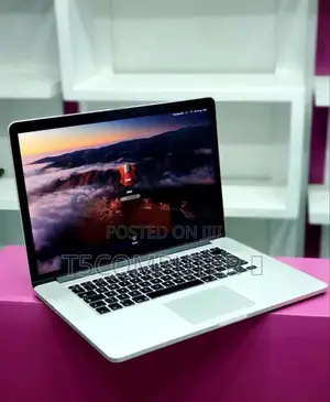 New Laptop Apple MacBook Pro 2015 16GB Intel Core I7 SSD 256GB
