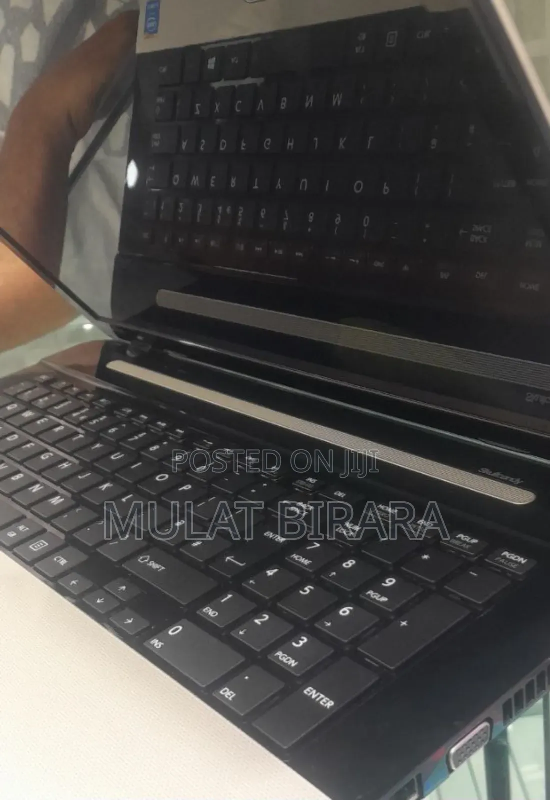 New Laptop Toshiba Satellite C850 8GB Intel Core I3 HDD 1T
