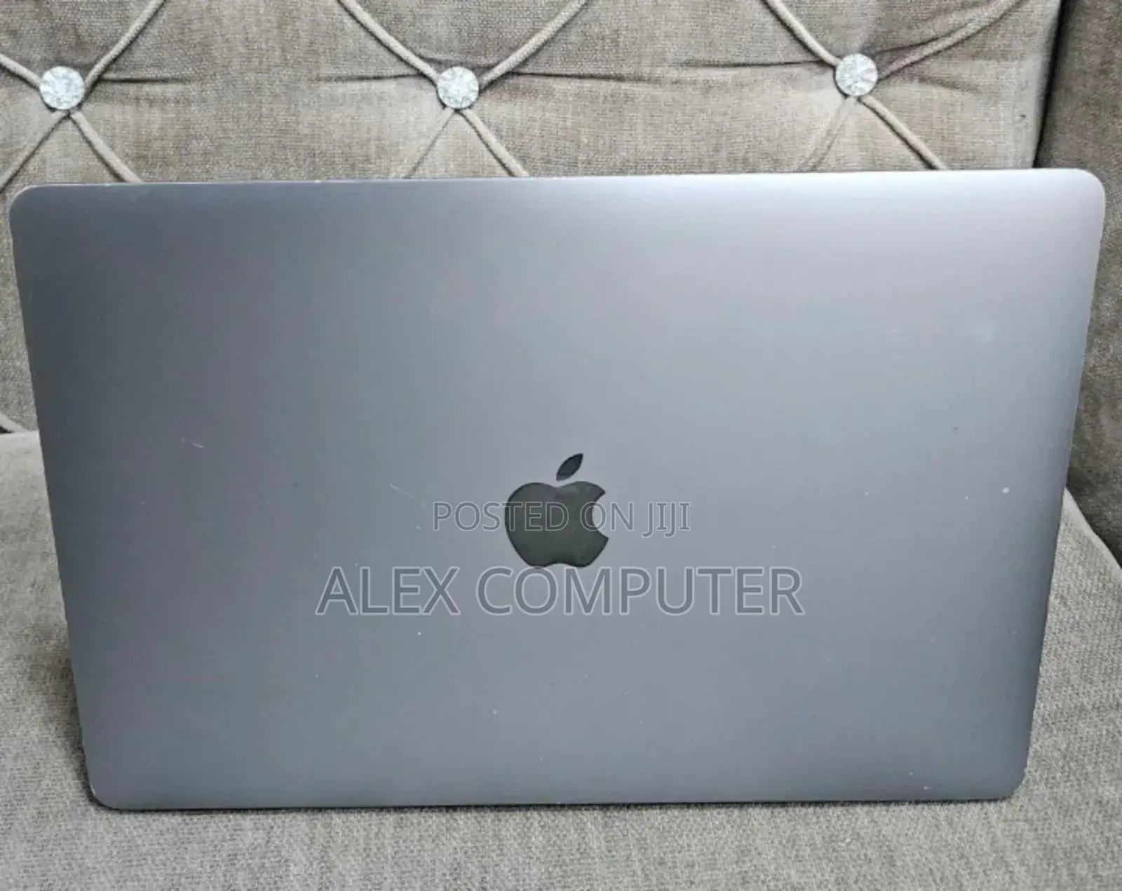 New Laptop Apple MacBook Pro 2017 16GB Intel Core I5 SSD 256GB