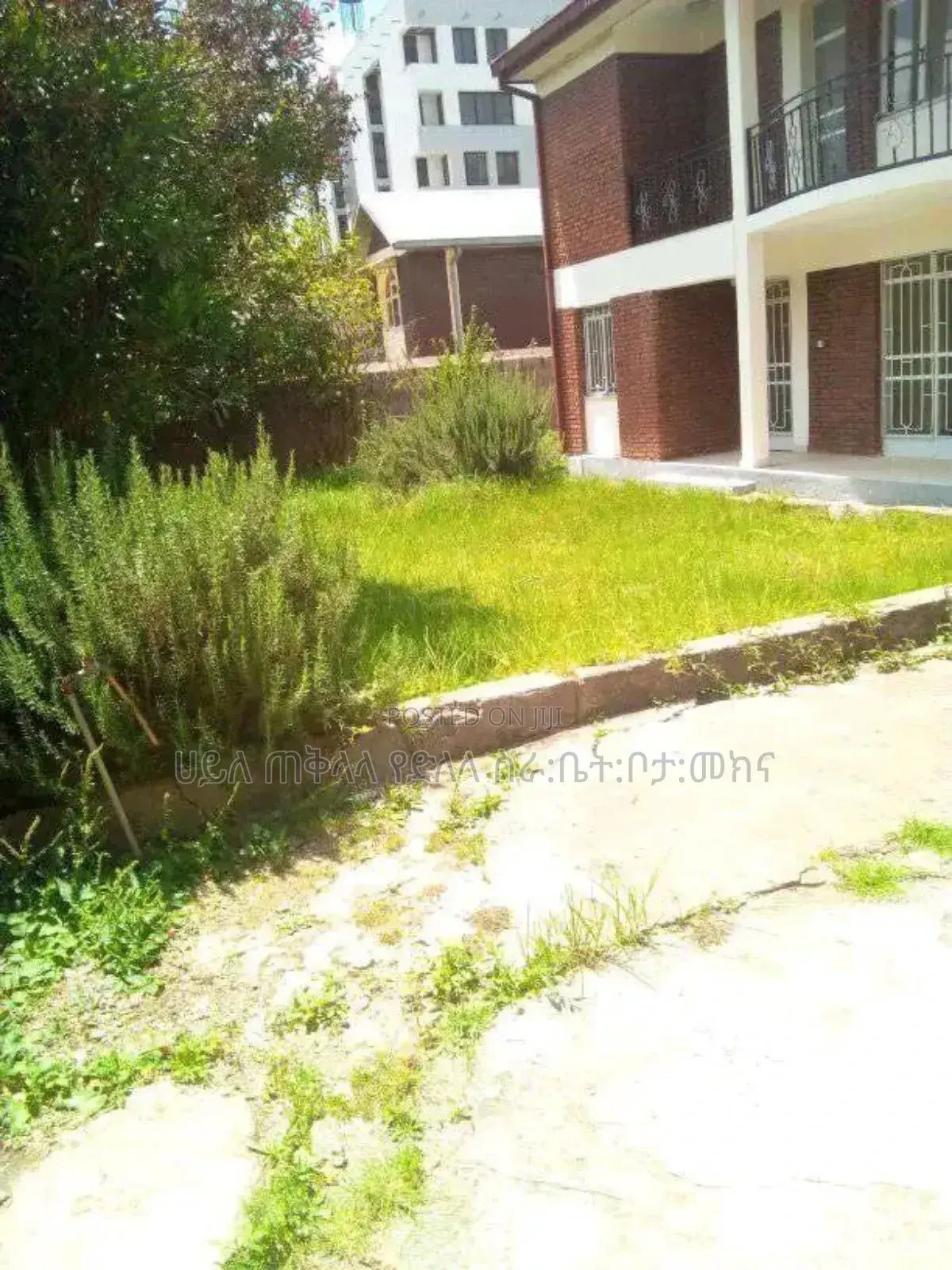 Furnished 6bdrm House in አያት ርእል ስቴት, Yeka for sale