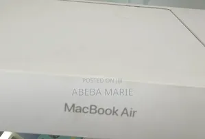New Laptop Apple MacBook Air 2024 M3 15-Inch 16GB Apple M4 SSD 256GB