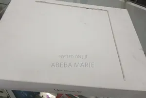 New Laptop Apple MacBook Air 2024 M3 15-Inch 16GB Apple M4 SSD 256GB