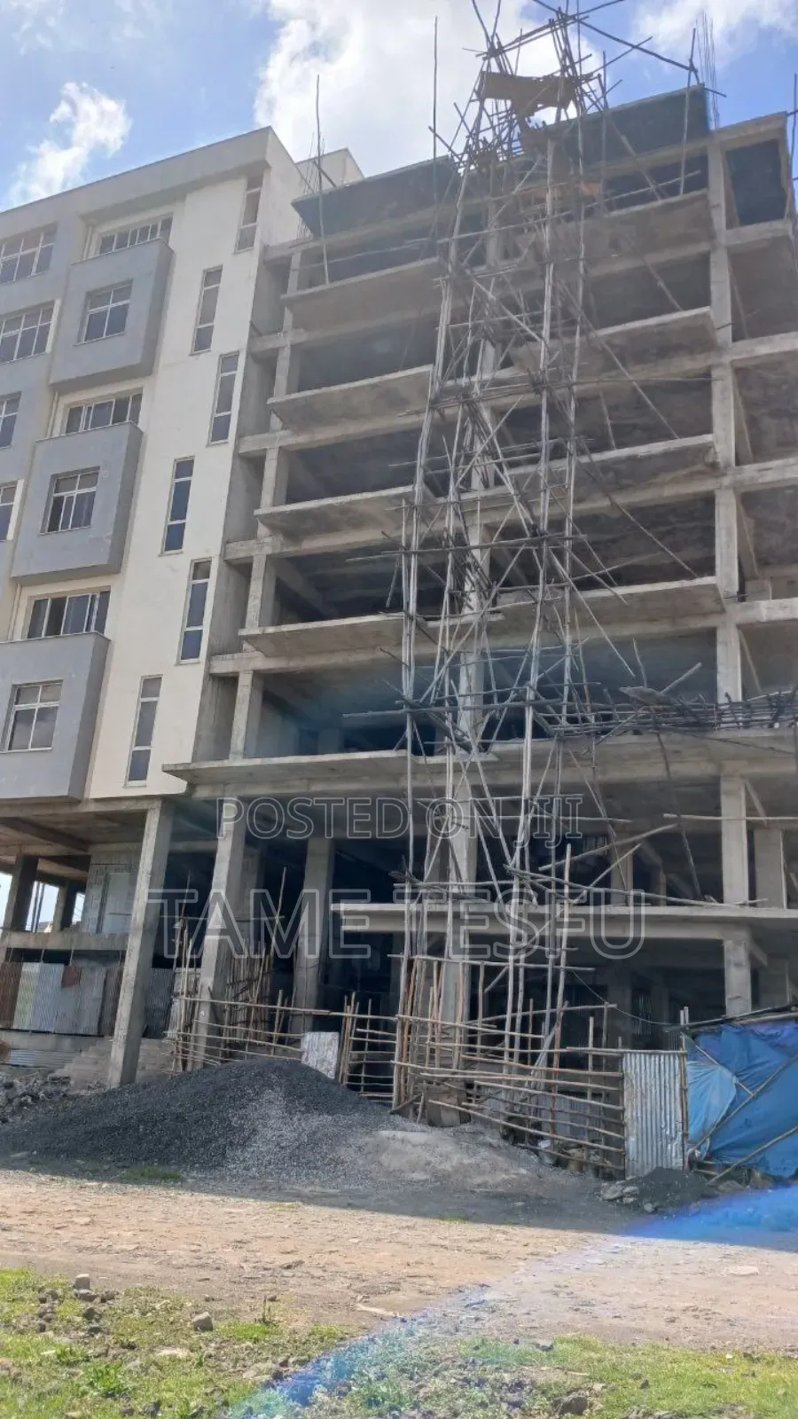 Furnished 10bdrm House in Summit, Bole for sale