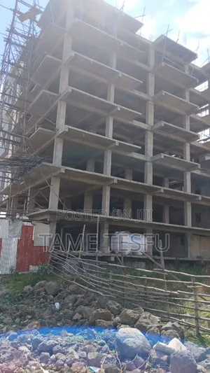 Furnished 10bdrm House in Summit, Bole for sale