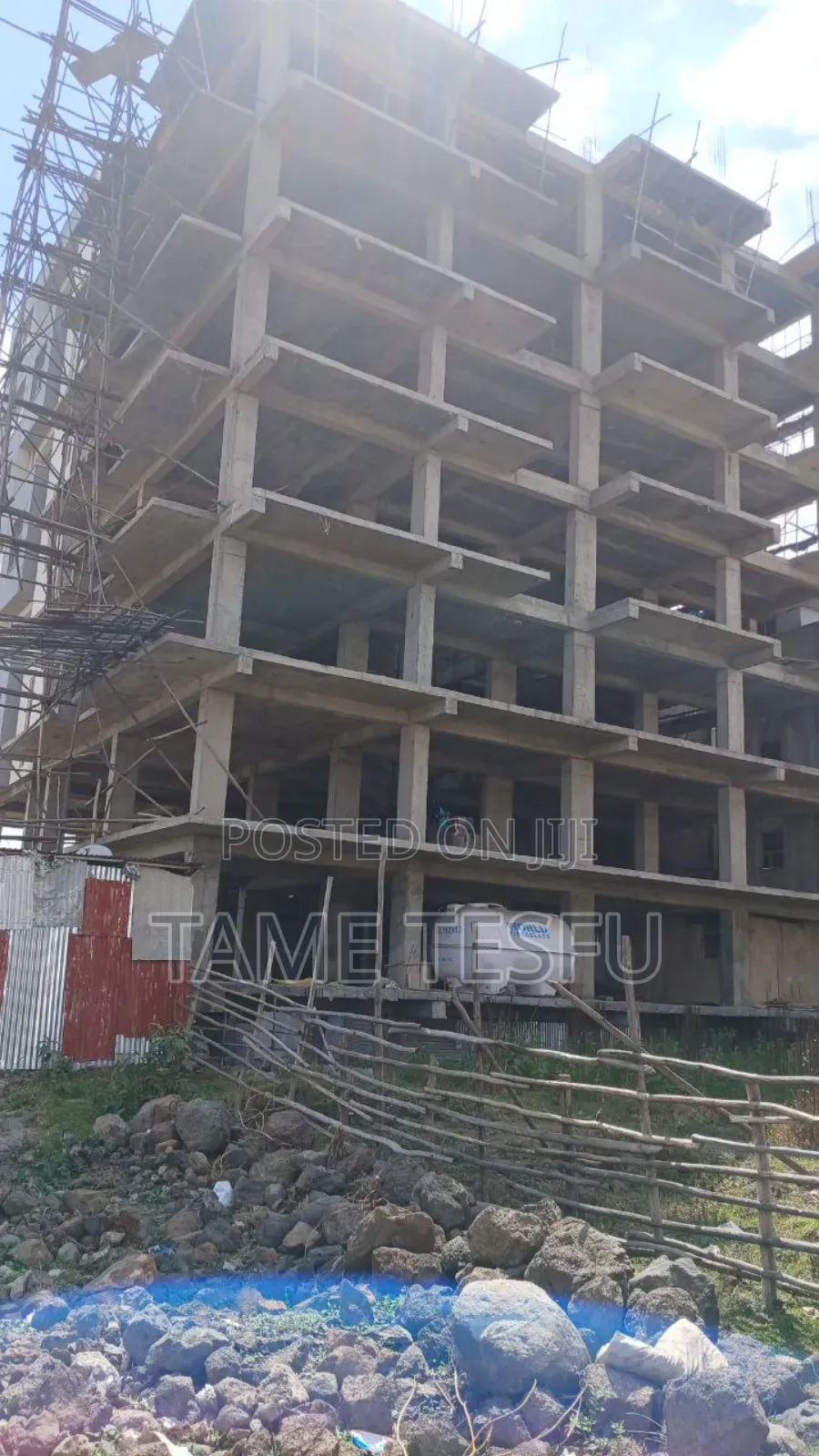 Furnished 10bdrm House in Summit, Bole for sale