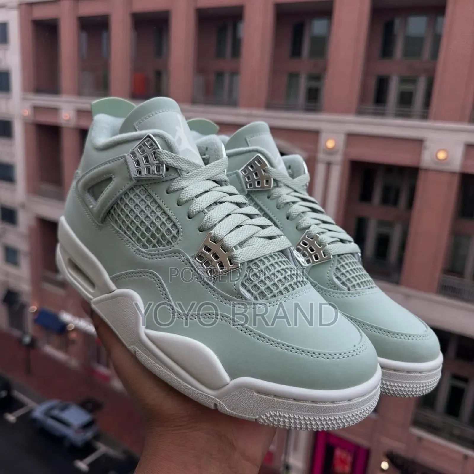 Air Jordan 4