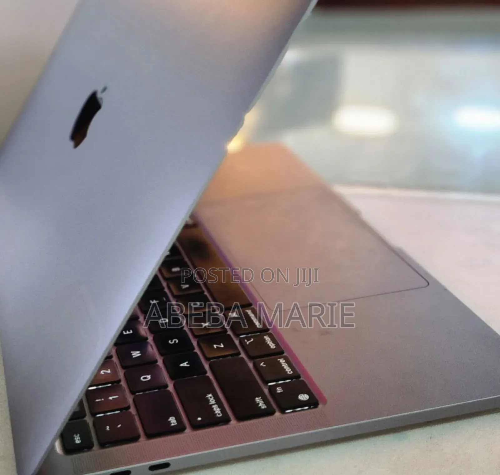 New Laptop Apple MacBook Pro 2020 M1 16GB Apple M1 Pro SSD 1T