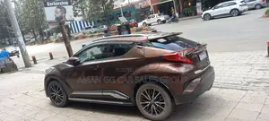 Toyota C-HR 2018 Gold