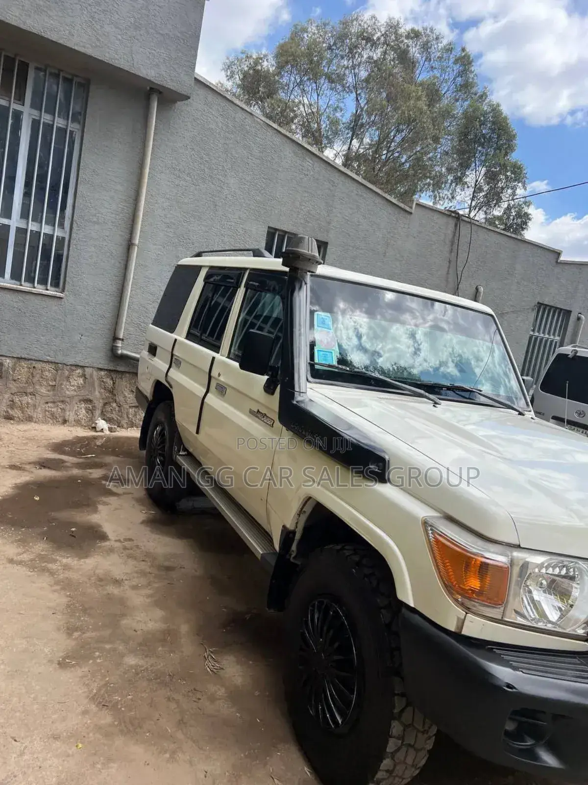 Toyota Land Cruiser 2015 White