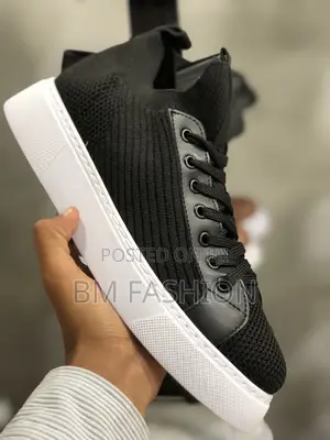 Chekich Sneakers Black and White