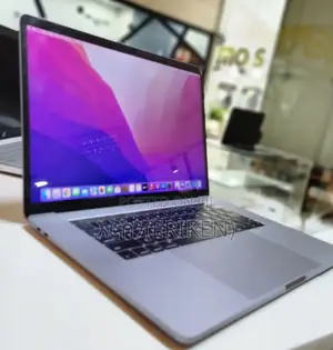 New Laptop Apple MacBook Pro 2016 16GB Intel Core I7 SSD 256GB