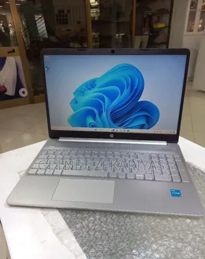 New Laptop HP Stream Notebook 8GB Intel Core I3 HDD 1T
