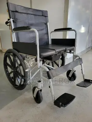Toilet_wheelchair፪¤Wheel Quality
Solid/Rear Wheel Lock