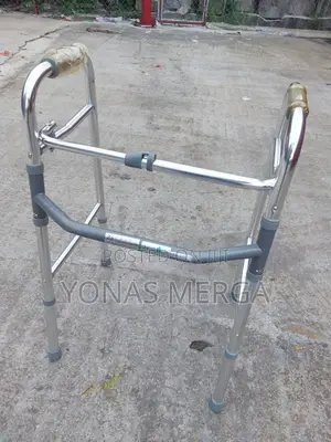 Non Wheel Walker፶戈 Item Type:Elder Walker鞥strong Grip Walker