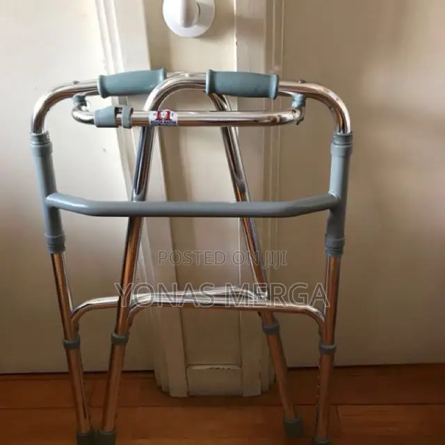 Easy to Roll Over Walker፭慳comfortable Use: Folding Walker