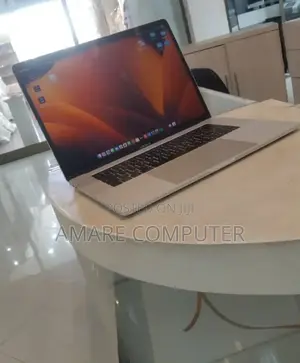 New Laptop Apple MacBook Pro 2017 16GB Intel Core I7 SSD 512GB