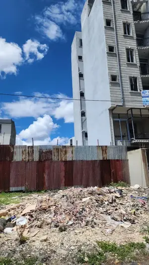 አያት አካባቢ 150 ካሬ.ሜትር የቦታ ሽያጭ