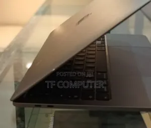 New Laptop Apple MacBook Pro 2020 16GB Intel Core I5 SSD 512GB