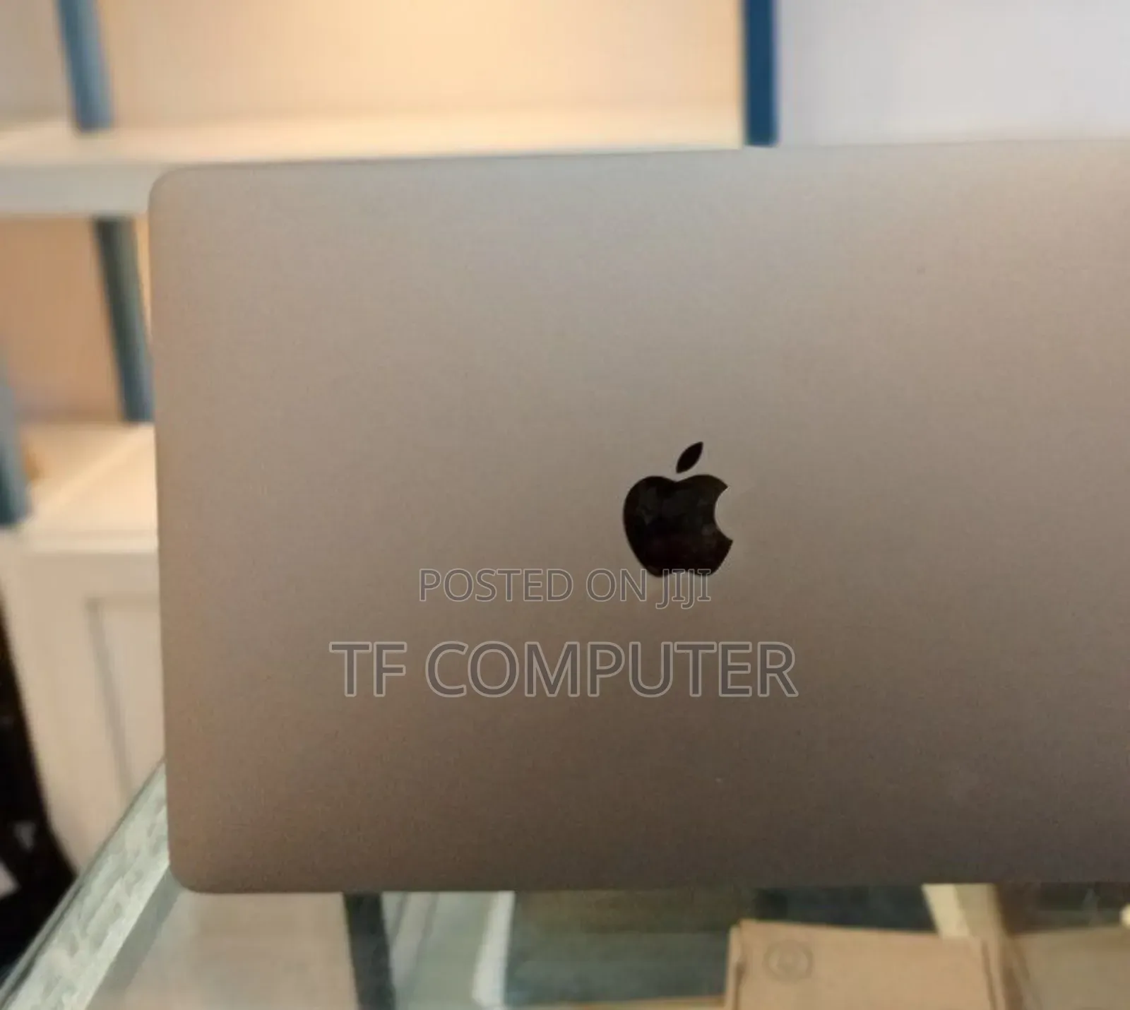 New Laptop Apple MacBook Pro 2020 16GB Intel Core I5 SSD 512GB