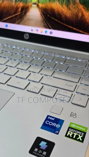 New Laptop HP 16GB Intel Core I7 SSD 512GB