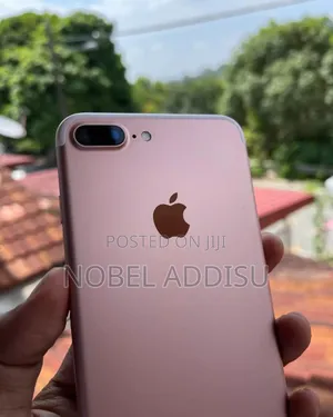 New Apple iPhone 7 Plus 32 GB Gold
