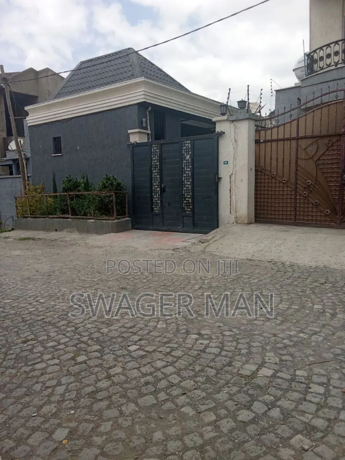 4bdrm Villa in Tafo, Yeka for sale