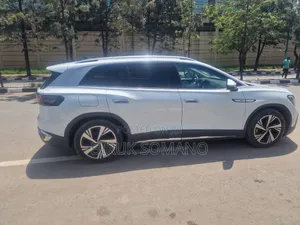 Volkswagen ID.6 2022 Ivory