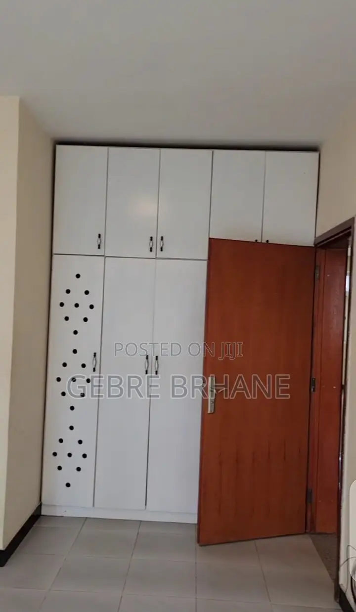 3bdrm Apartment in Apartment, Yeka for rent