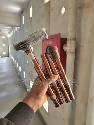 Cane ፩÷Recommended for Users 6'0" - 9'5".Supports Up To150kg