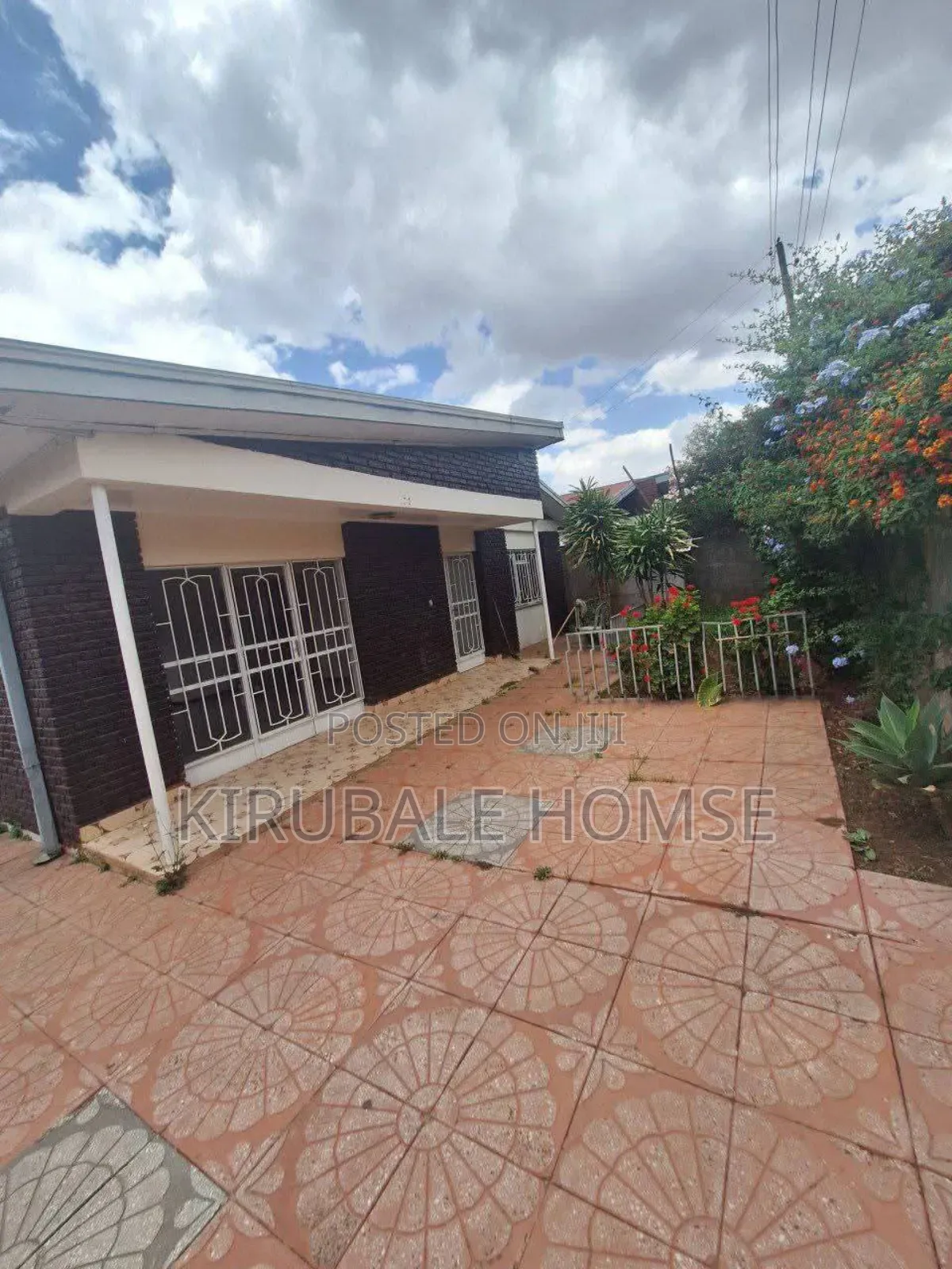 4bdrm Villa in ሃያት ዞን የማይታመን ዋጋ, Bole for sale