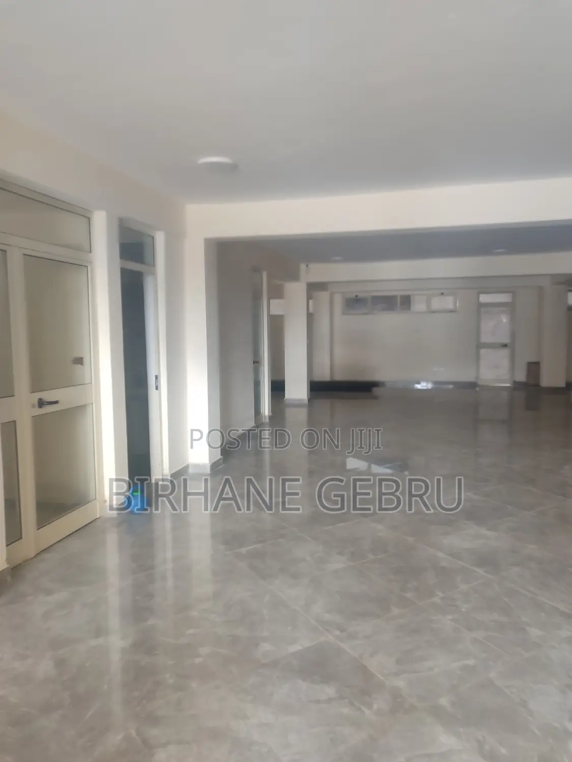 Luxury Complex Apa Rent for Cafe Resturant Frinture Supmark