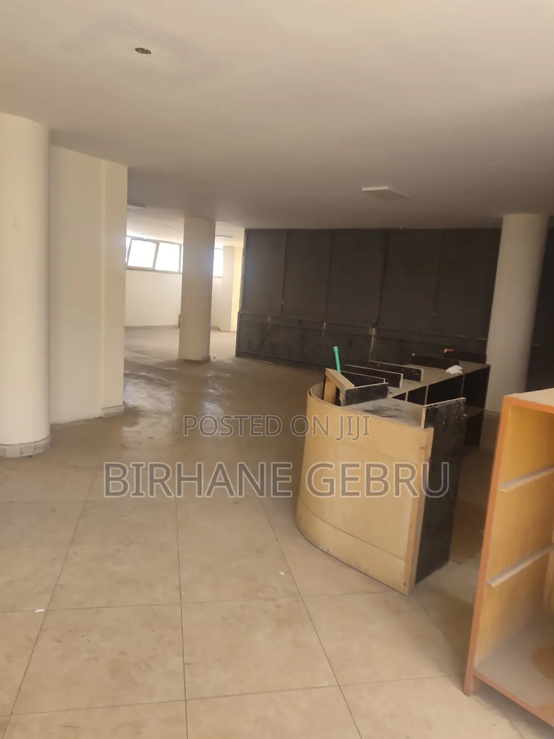 Luxury Complex Apa Rent for Office or Other Business