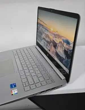 New Laptop HP Pavilion 15 8GB Intel Core I5 SSD 512GB