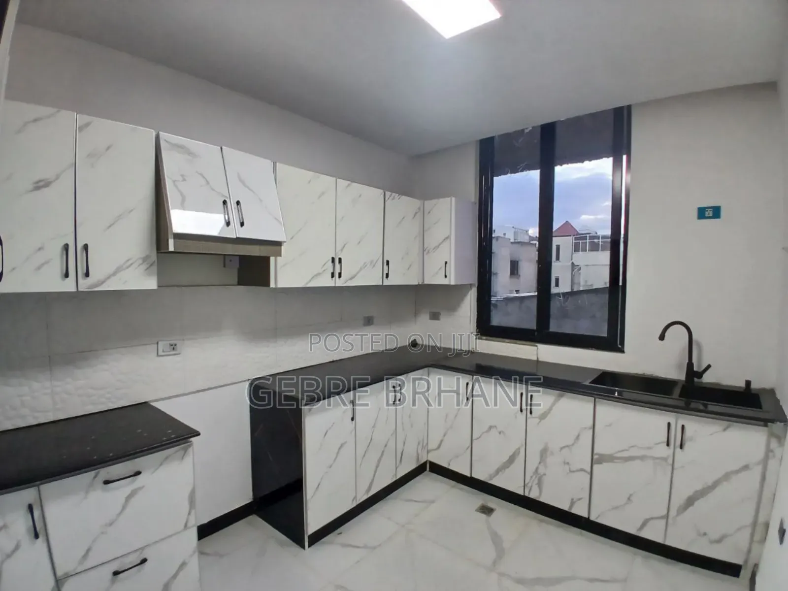 3bdrm Apartment in Apartment, Yeka for rent