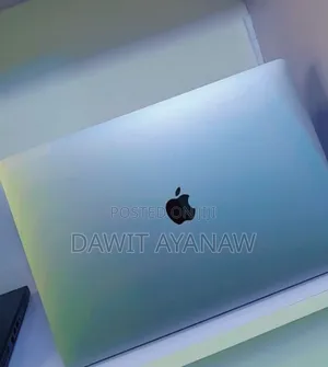 New Laptop Apple MacBook Pro 2017 16GB Intel Core I7 SSD 512GB