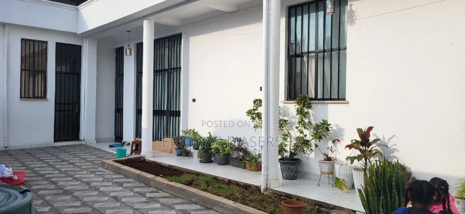 Furnished 3bdrm Villa in Yeka for sale