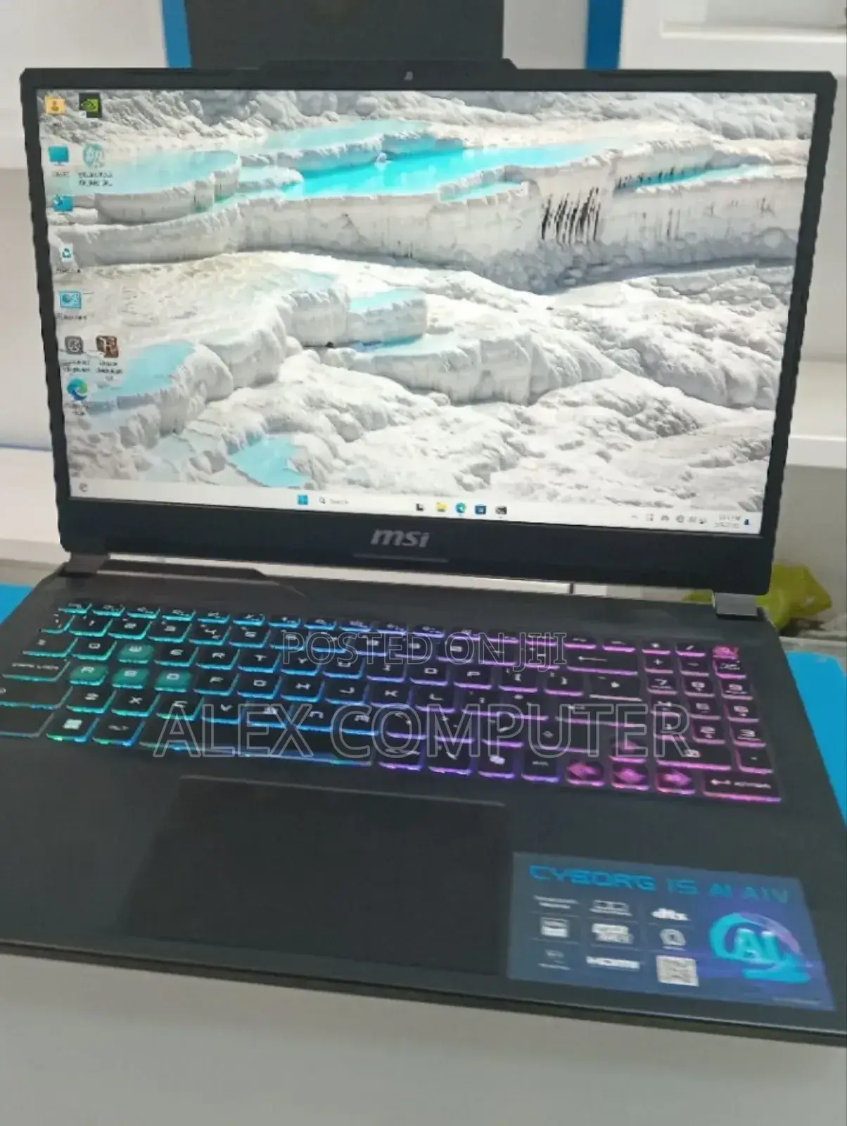 New Laptop MSI Cyborg 15 16GB Intel Core Ultra 7 SSD 1T