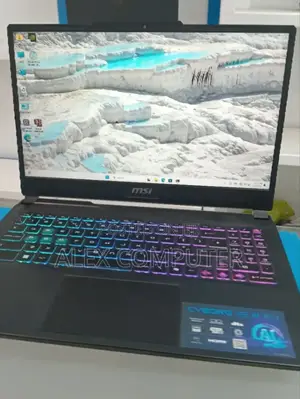 New Laptop MSI Cyborg 15 16GB Intel Core Ultra 7 SSD 1T