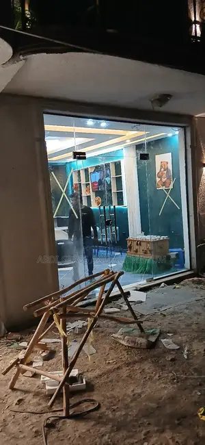 የመስታወት እና አሉምንዩም ስራ
