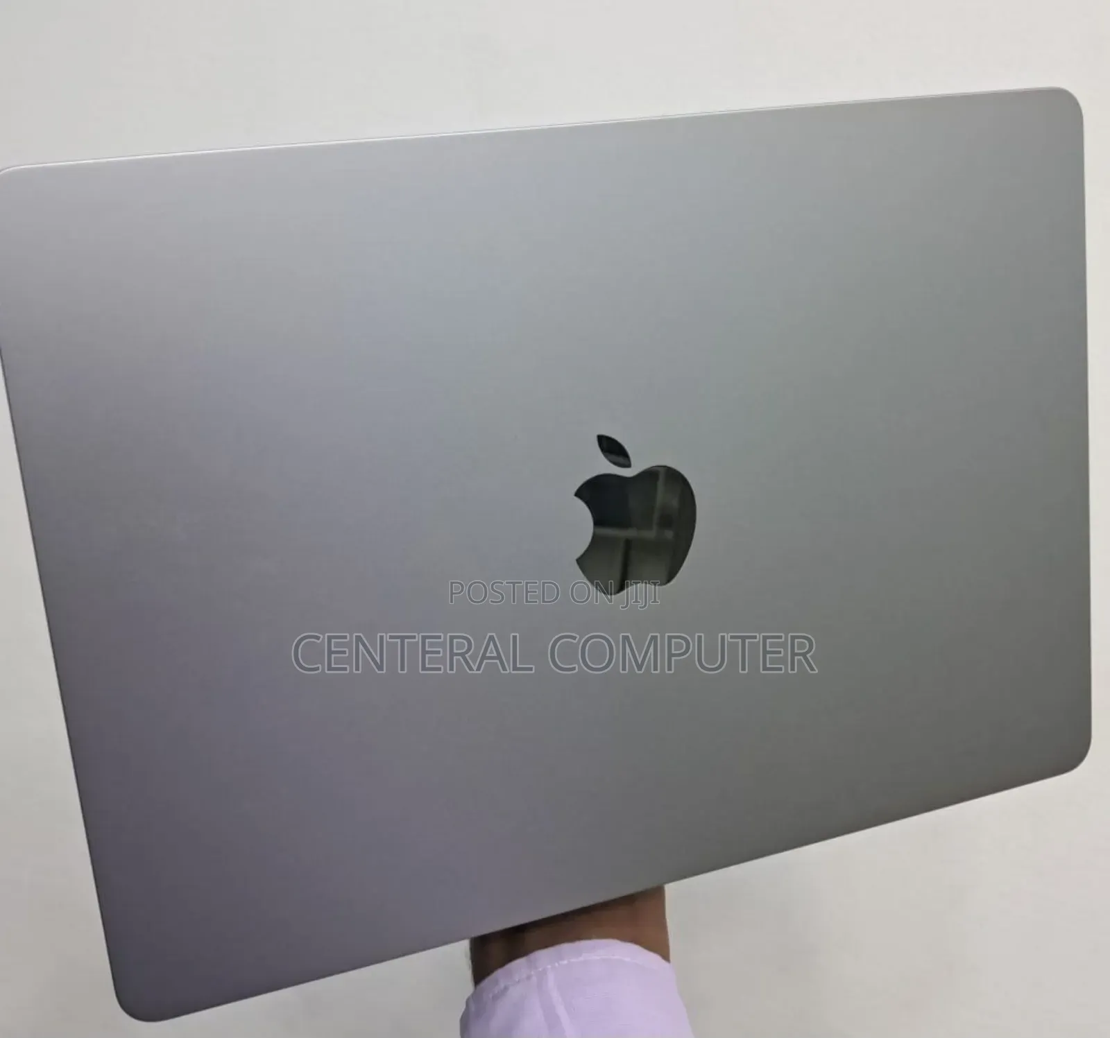 New Laptop Apple MacBook Air 2022 M2 8GB Apple M2 SSD 256GB