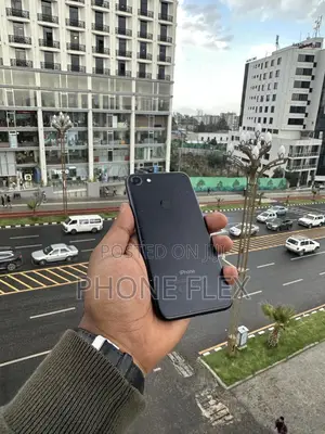 Apple iPhone 7 32 GB Black