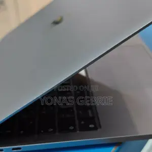 New Laptop Apple MacBook Pro 8GB Apple M2 SSD 256GB