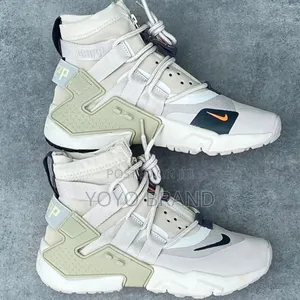 Nike Grip Boots