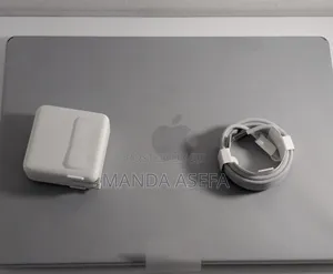 New Laptop Apple MacBook Pro 8GB Apple M3 SSD 512GB